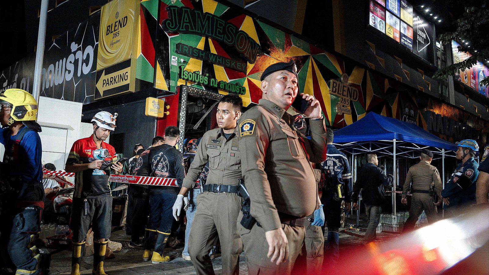Al menos 27 muertos en el incendio de un pub en Bangkok