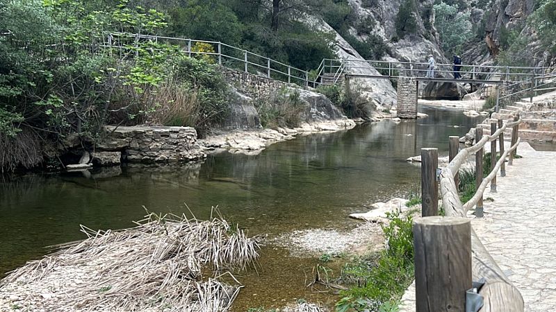 Una nena de 9 anys mor per la caiguda d'una pedra a la zona de bany de La Fontcalda a Gandesa