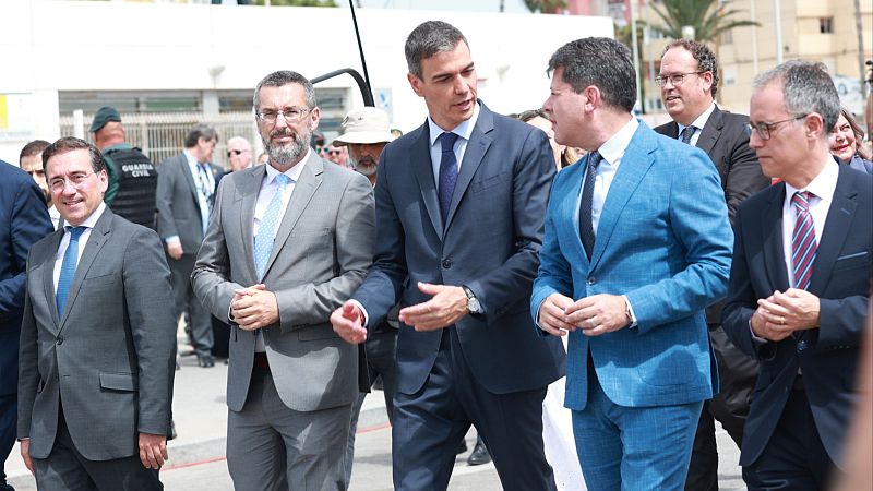 Sánchez constata que la retirada de la Verja cierra "una herida de tres siglos" y que se abre "una nueva etapa de prosperidad"