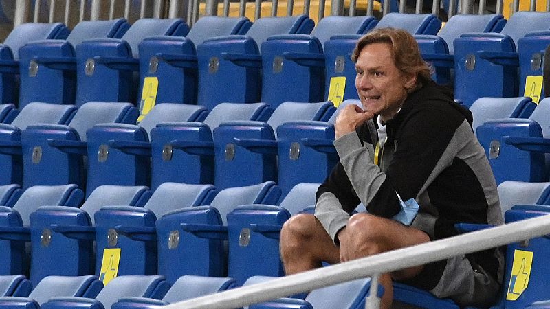 Valery Karpin, seleccionador de Rusia: "Es dif�cil motivar a los jugadores solo con partidos amistosos"