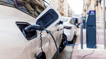 El Plan Auto+ prev� ayudas de hasta 4.500 euros por comprar un coche el�ctrico