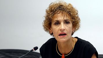 Chivite denuncia una "caza de brujas" contra ella en la comisión sobre Santos Cerdán en el Parlamento de Navarra