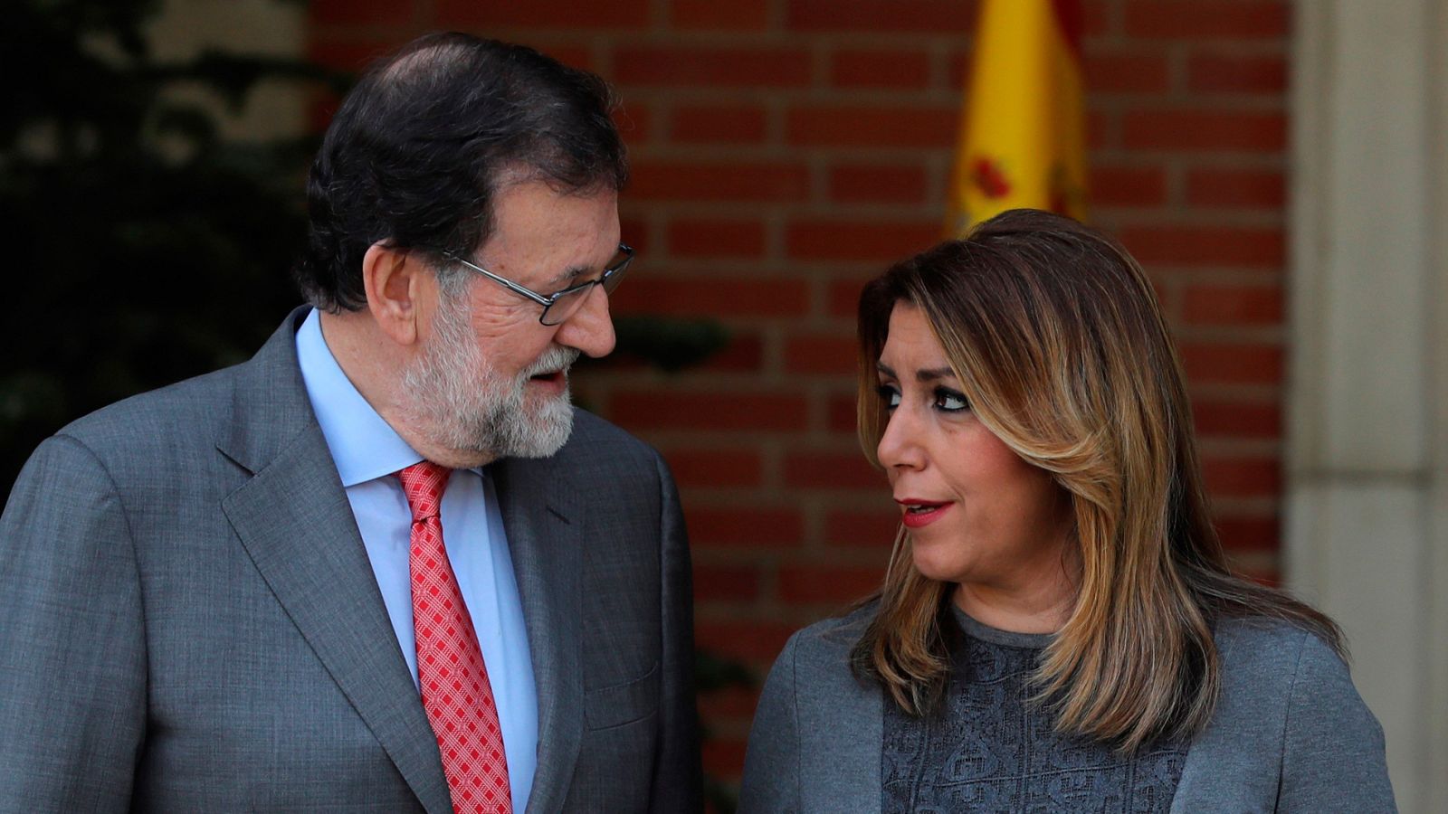 Rajoy traslada a Díaz y a Lambán su disposición a convocar en breve el Consejo de Política Fiscal y Financiera