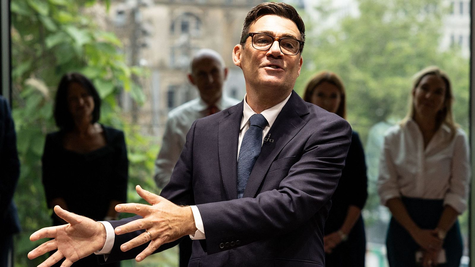 Burnham estrena el Downing Street del norte en Manchester dentro de su plan de descentralización del poder