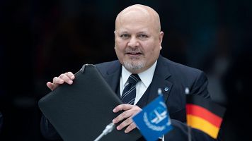 La CPI destituye al fiscal jefe, Karim Khan