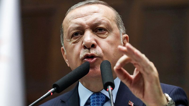 Erdogan adelanta año y medio las elecciones en Turquía, al 24 de junio