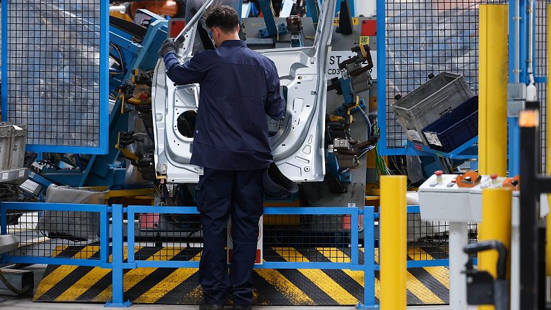 España bate récord de empleo con más de 22,7 millones de ocupados y logra bajar la tasa de paro del 10%