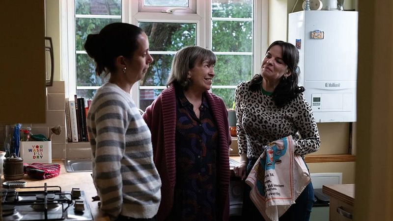 Pablo Larraín, Mike Leigh y Yesim Ustaoglu competirán por la Concha de Oro del Festival de San Sebastián