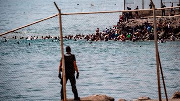 La entrada masiva e ilegal de miles de personas en Ceuta, ¿crisis migratoria o coerción política?