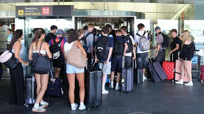 L'operació sortida de l'estiu dispara la mobilitat amb rècord de vols al Prat