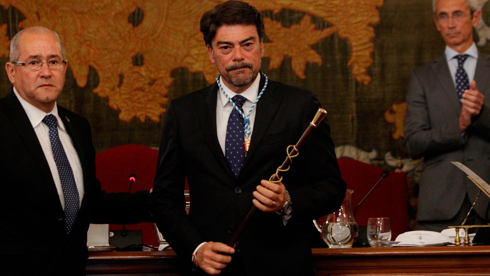 Luis Barcala (PP), nuevo alcalde de Alicante, tras fracasar por un voto la investidura de la socialista Eva Montesinos