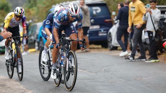 Mikel Landa en la etapa 16 de la Vuelta a Espa�a 2025
