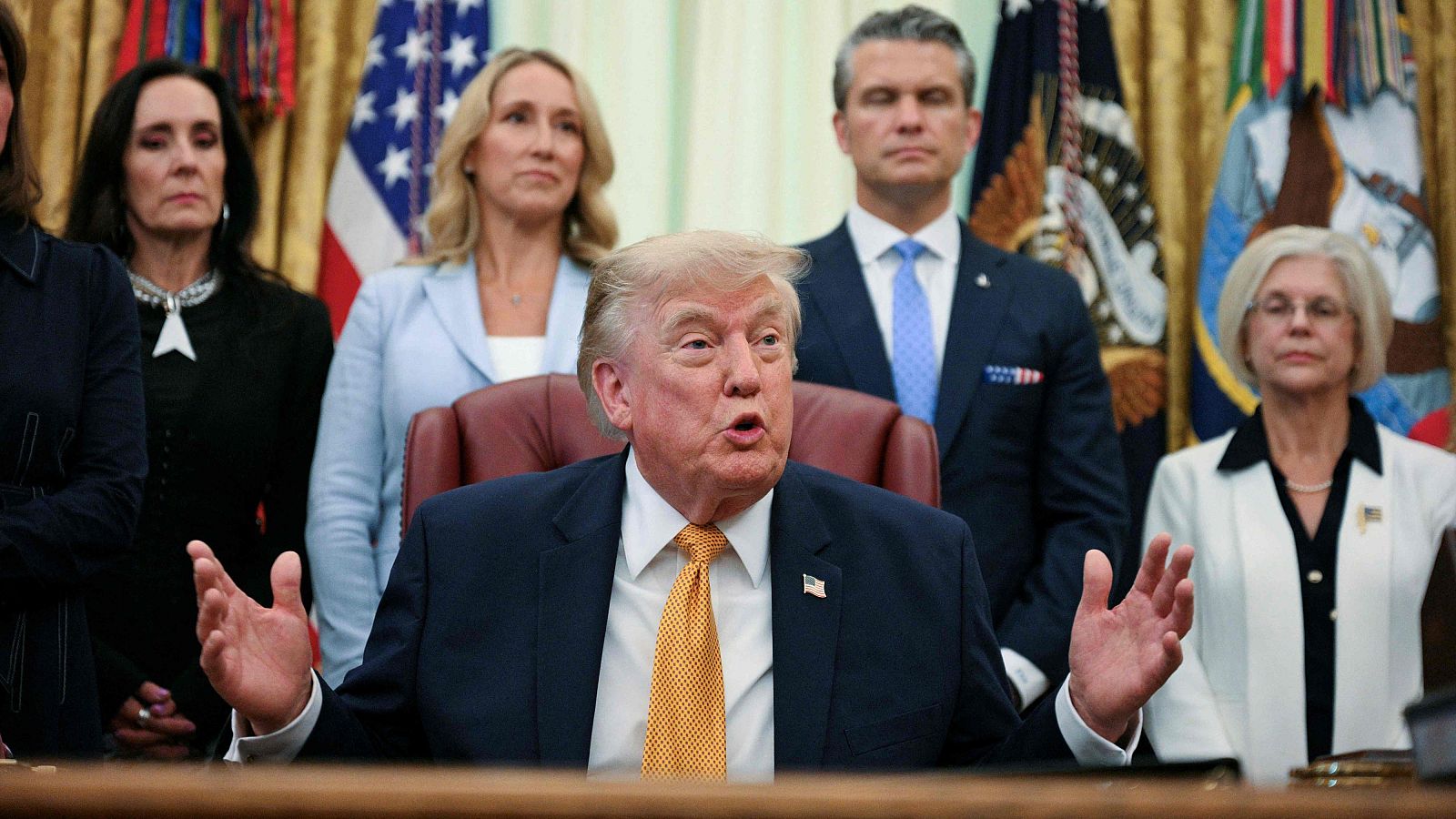 Trump asegura que Irán tiene "su última oportunidad" para firmar un "buen acuerdo"