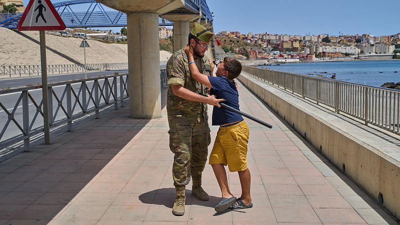 Ceuta atiende a 862 menores migrantes: "Hay niños aún en la calle que piden un móvil para llamar a su madre"