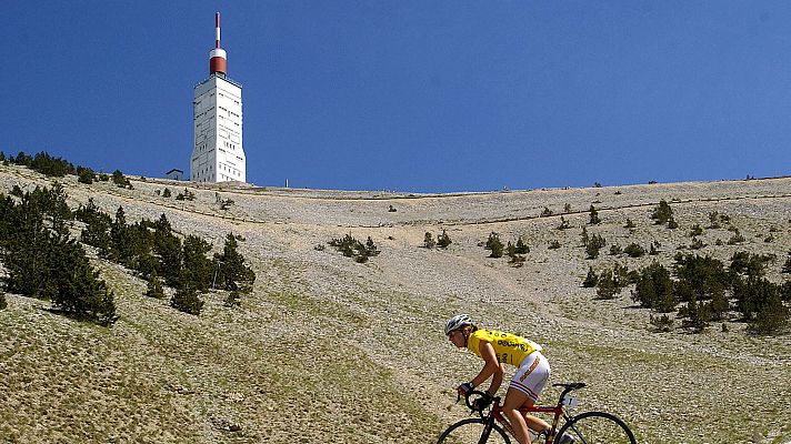 Nicole Cooke subiendo el Mont Ventoux en la Grande Boucle
