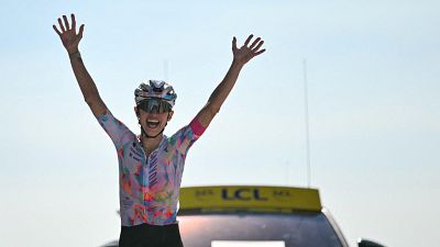 Niewiadoma aprovecha el marcaje de Reusser y Vollering para exhibirse en el Mont Ventoux y ponerse l�der del Tour