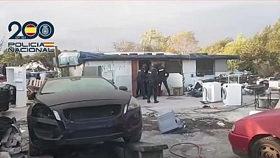 La Polic�a localiza en Llanera a la ni�a de 5 a�os sustra�da por sus padres en Oviedo hace tres meses