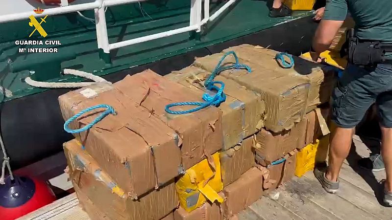 Intervenidos más de 800 kilos de cocaína en Punta Umbría (Huelva) tras una persecución a una embarcación