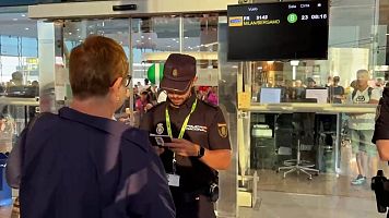 El ministro de Exteriores de Italia dice que la reacción de España de suspender Schengen es "inaceptable"