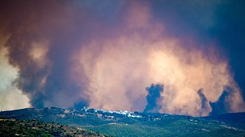 Las hect�reas afectadas en el incendio de Niebla, Huelva, se elevan a 8.000, aunque no todas est�n quemadas.