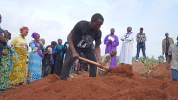 La República Democrática del Congo supera los 2.000 muertos por ébola en el brote más rápido de su historia