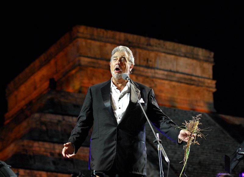 Plácido Domingo ofrece un histórico concierto en las ruinas mexicanas de Chichén Itzá