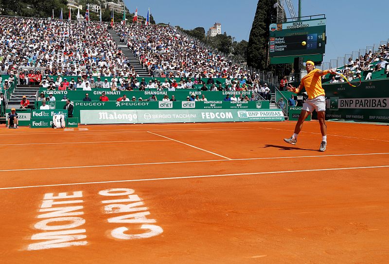 Nadal aplasta al austriaco Thiem y se cita con Dimitrov en semifinales