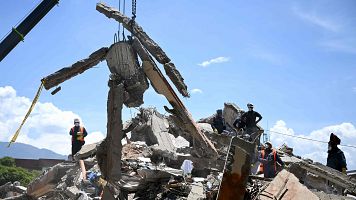 La desesperación crece en Colombia mientras buscan supervivientes y las víctimas mortales se elevan a 281