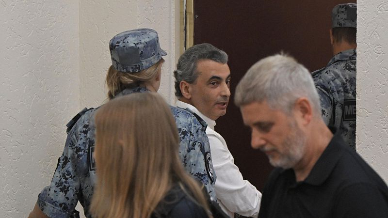 La justicia rusa condena a once años de cárcel a un líder del partido opositor Yábloko que criticó la guerra en Ucrania