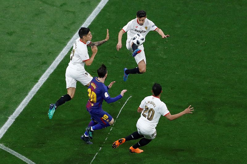 Sevilla - Barcelona: as jugaron uno a uno en la final