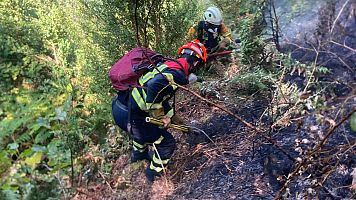 Continúan las labores de extinción del incendio de Urzainqui con 8 medios aéreos