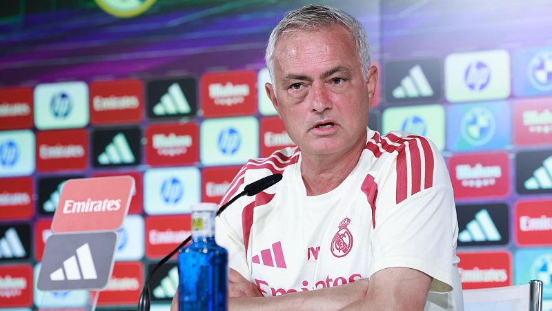 Mourinho: "Tenemos jugadores buenos, 'staff' bueno... si no va bien, entrenador malo"