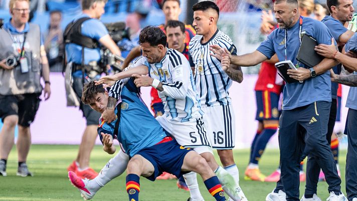 Diez partidos de sanci�n a Paredes por los incidentes tras la final del Mundial