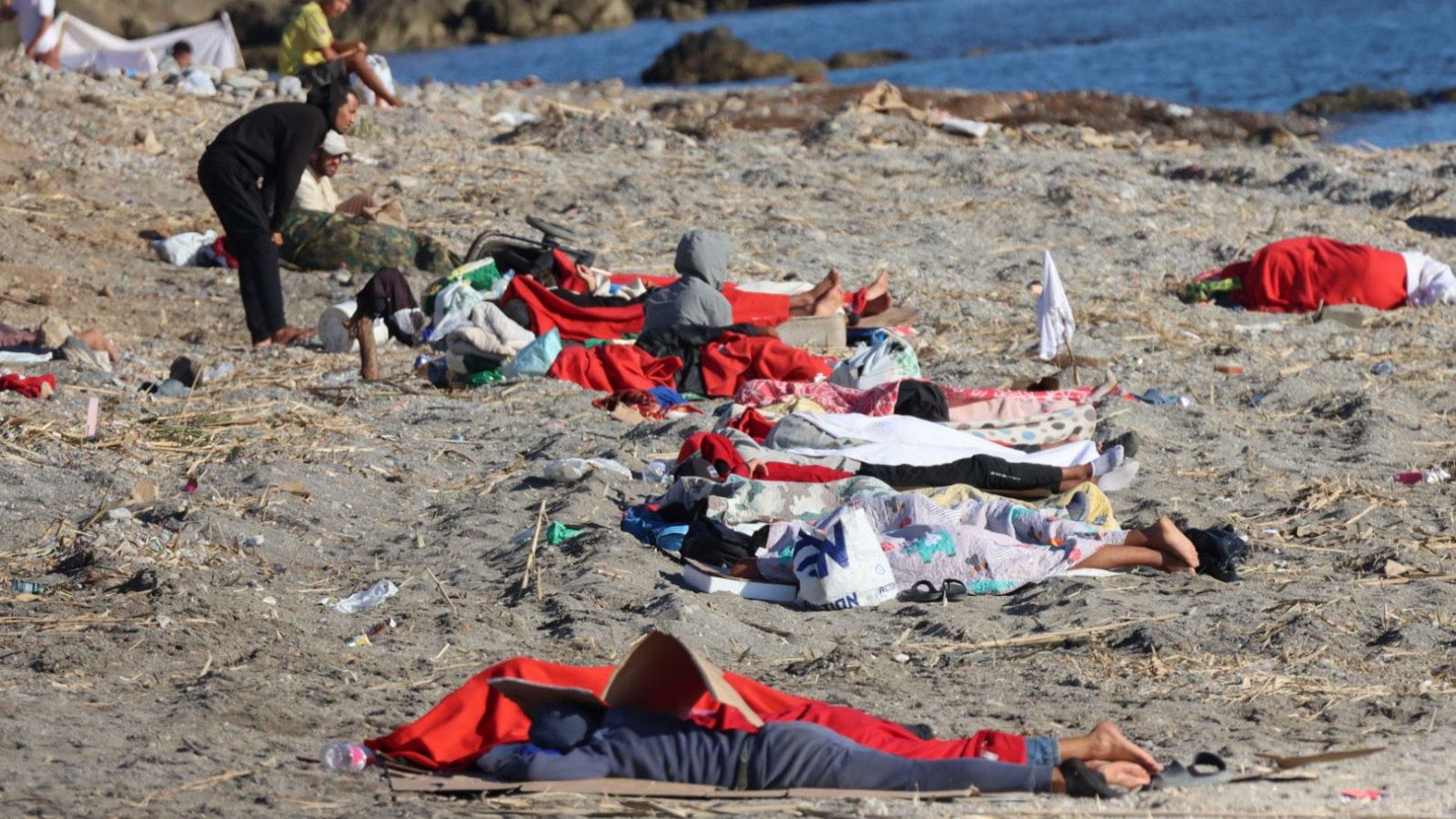 Cuarto fin de semana tras la entrada masiva de migrantes en Ceuta | Ver
