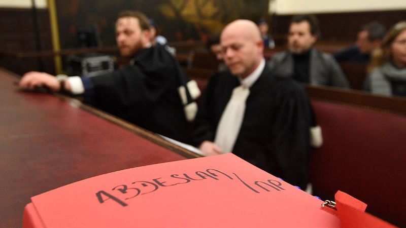 Un tribunal belga condena a 20 aos de crcel a Abdeslam por el tiroteo que condujo a su detencin