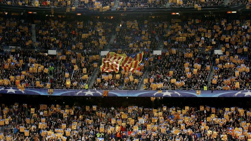 El Bar�a canvia l?homenatge als mundialistes per una exaltaci� de l?estelada