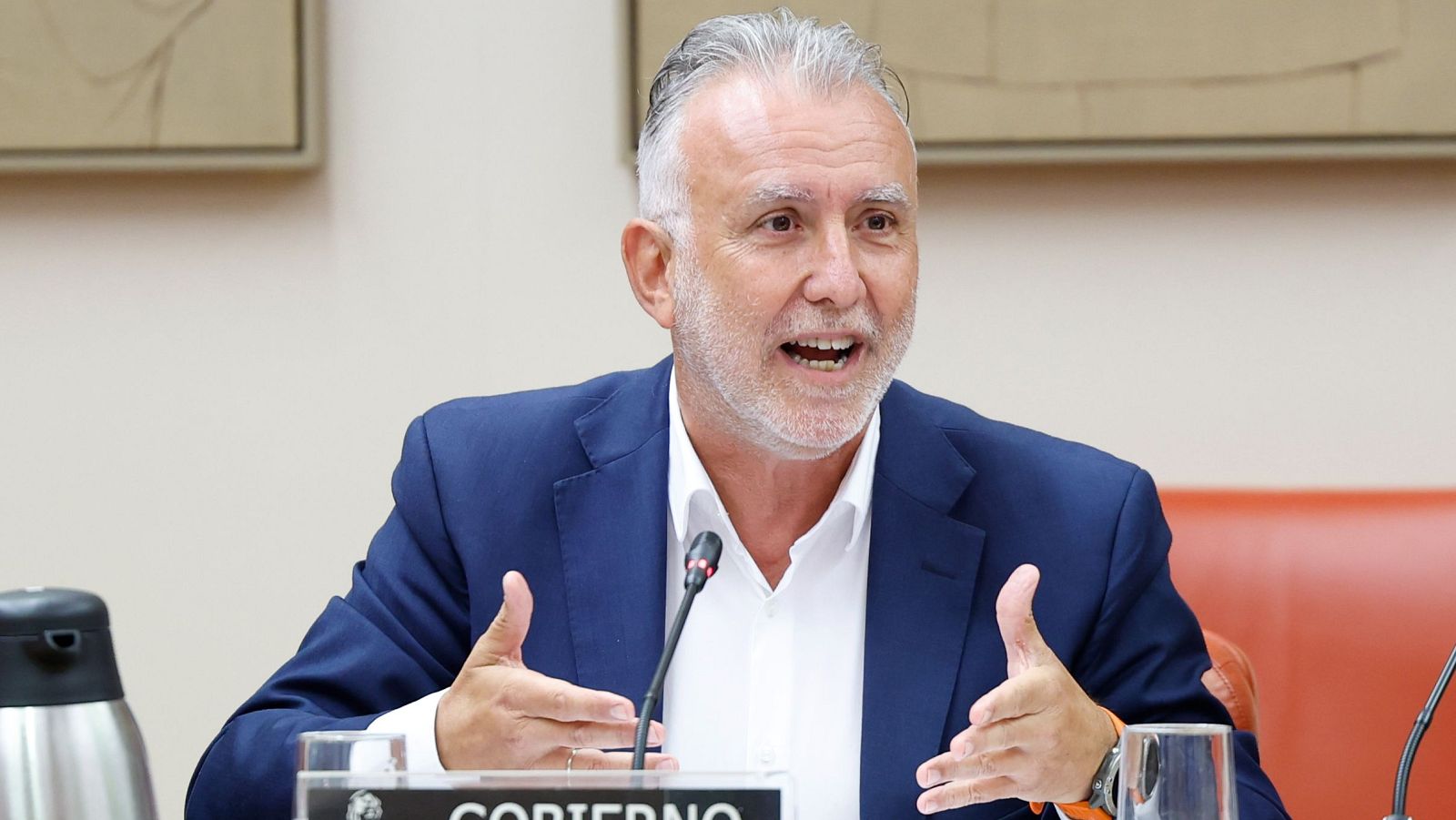 Torres llama a la "no violencia" en Ceuta y pide "contundencia" al PP - La hora de La 1 | Ver