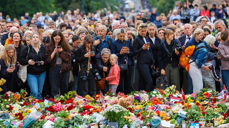 Noruega llora al rey Harald V: las imágenes de la despedida al monarca