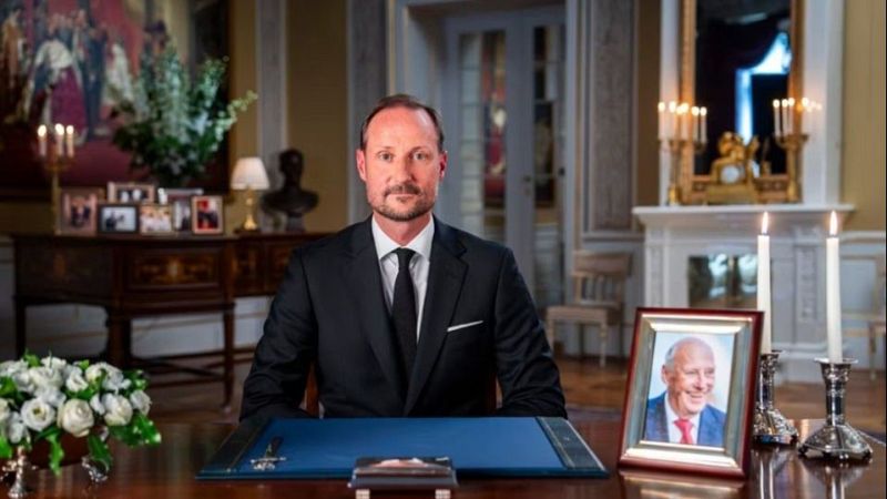 Haakon de Noruega recuerda a su padre en su primer discurso como monarca: "Nos unió a todos con autoridad natural"