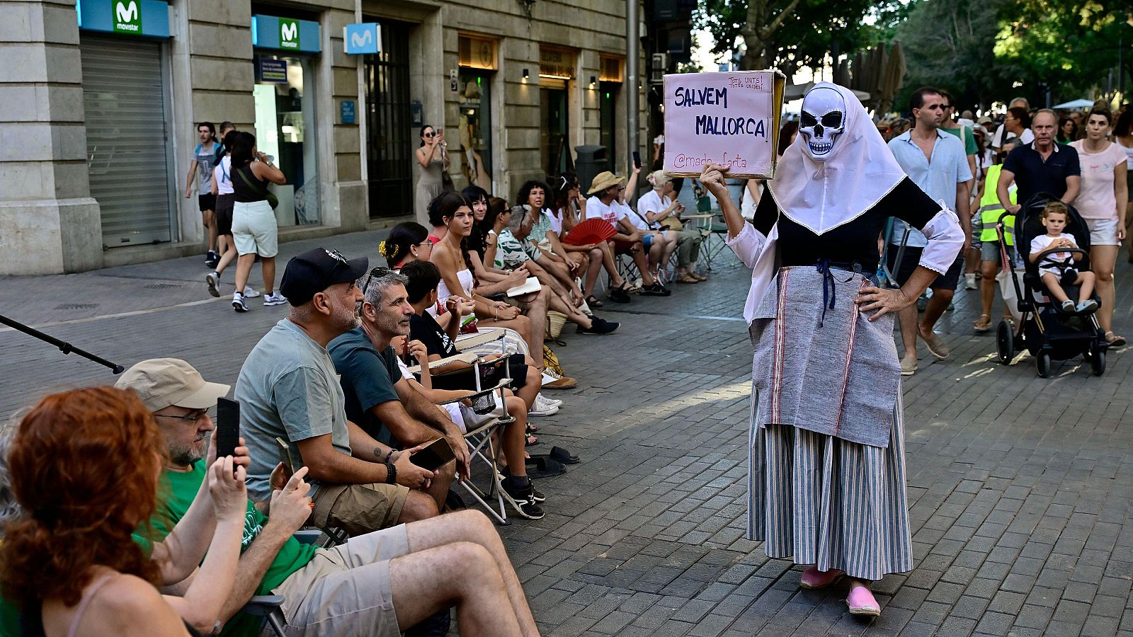 Protesta contra el turismo masivo en Palma - Fin de semana 24h | Ver