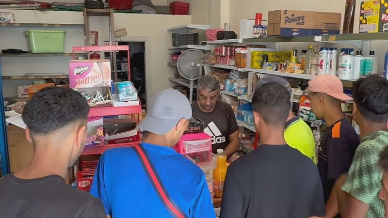 La crisis migratoria en los comercios y bares de Ceuta: "Está siendo como un Covid"