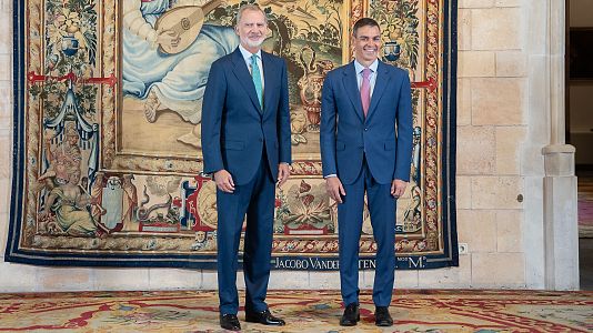 El Rey Felipe VI (i) durante un despacho con el presidente del Gobierno, Pedro S�nchez (d), en el Palacio Real de la Almudaina, a 29 de julio de 2026