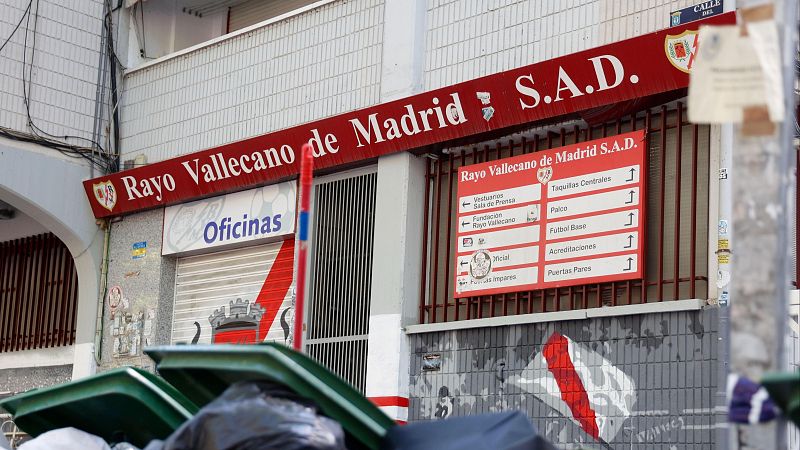 El Rayo denuncia que la Comunidad de Madrid "retrasa deliberadamente" la reapertura del estadio de Vallecas