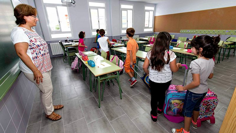 La convocatoria extraordinaria para reducir la temporalidad de los docentes será de 22.000 plazas en 2018