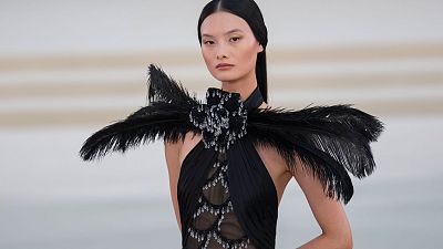 Los 40 de Hannibal Laguna: Entrevista con el modista que celebra su aniversario en MBFWM: "Yo nací aquí"