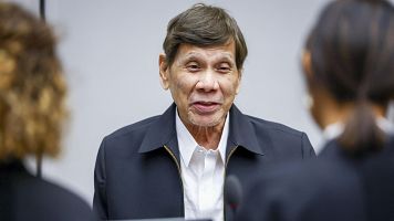 El ex-presidente de Filipinas Rodrigo Duterte asiste a la vista preliminar de su juicio en el que se la acusa de cr�menes contra la humanidad.