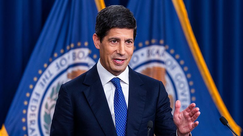 La Reserva Federal desoye a Trump y sube los tipos de interés por primera vez en tres años para contener la inflación