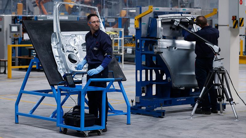 La econom�a espa�ola creci� dos d�cimas menos de lo previsto en 2025 y se queda en un 2,6%, seg�n el INE