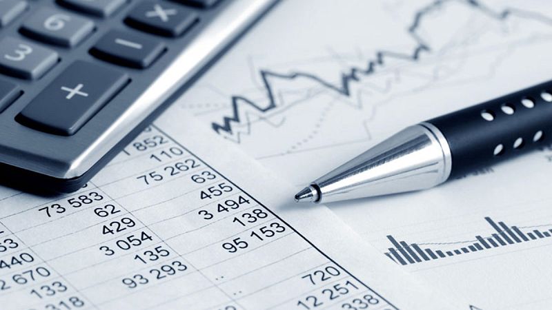 La economía española creció un 0,7% en el primer trimestre, pero se ralentizó el avance interanual
