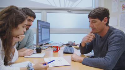 Los investigadores de CIC biomaGUNE que participan en el estudio sobre el alzh�imer